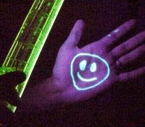 Новая ультрафиолетовая краска Moonglo BlackLight®