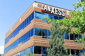 Компания LANXESS приобретает акции Chemtura